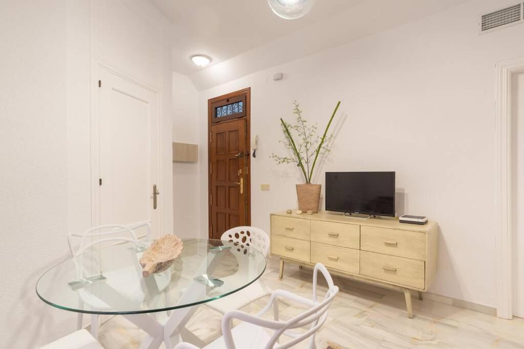 Tgh/ Malaga Centro Carreteria Apartment Luaran gambar
