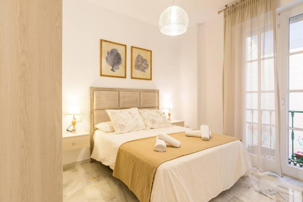 Tgh/ Malaga Centro Carreteria Apartment Luaran gambar